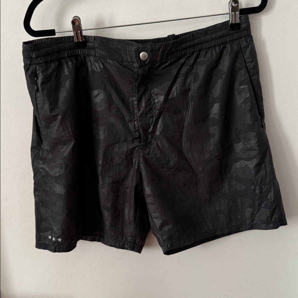 John Varvatos Jackson Performance Shorts Men Black Camo Lined Swim Trunks